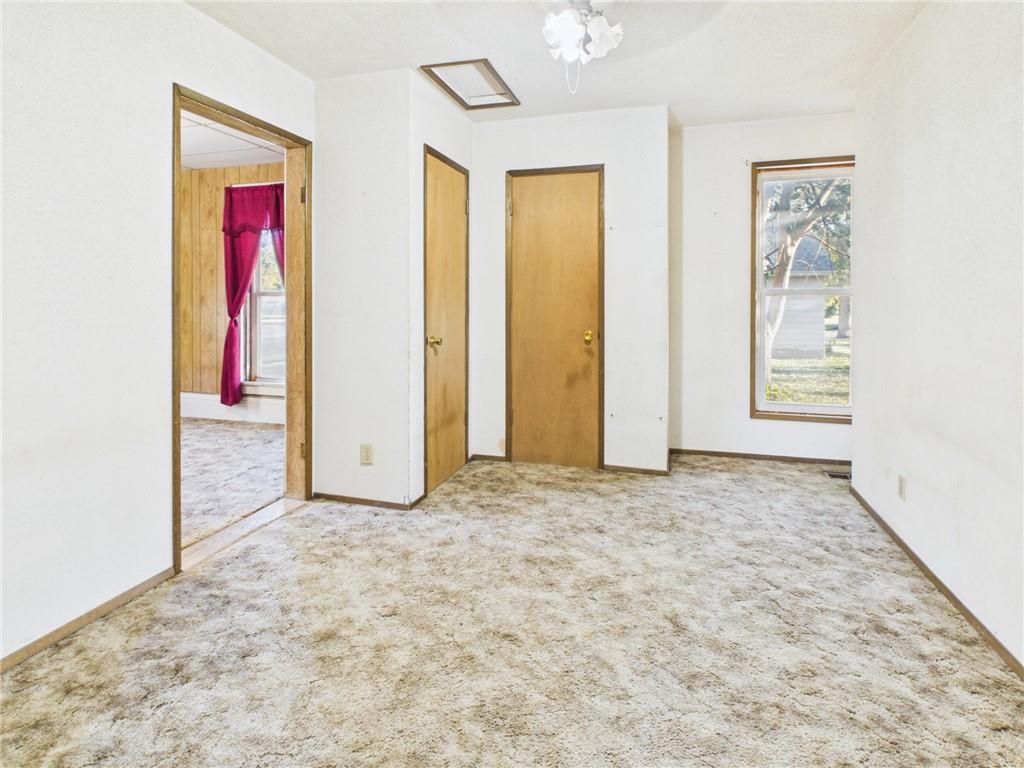 108 S Lee Street Property Photo 17