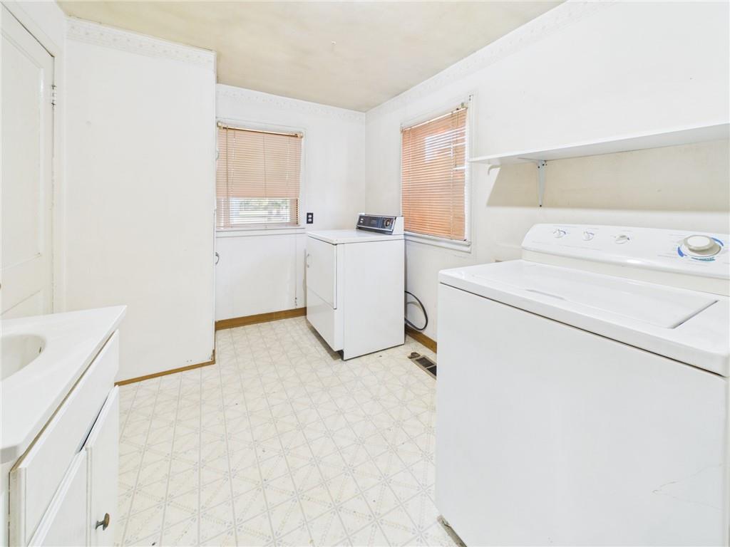 108 S Lee Street Property Photo 20