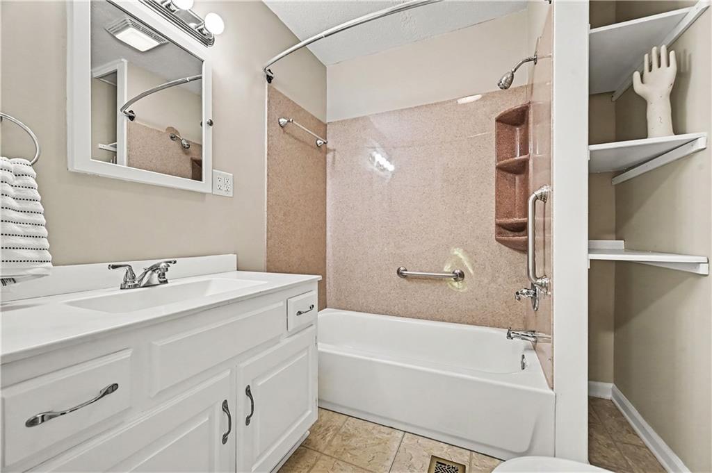 3016 Agnes Avenue Property Photo 24