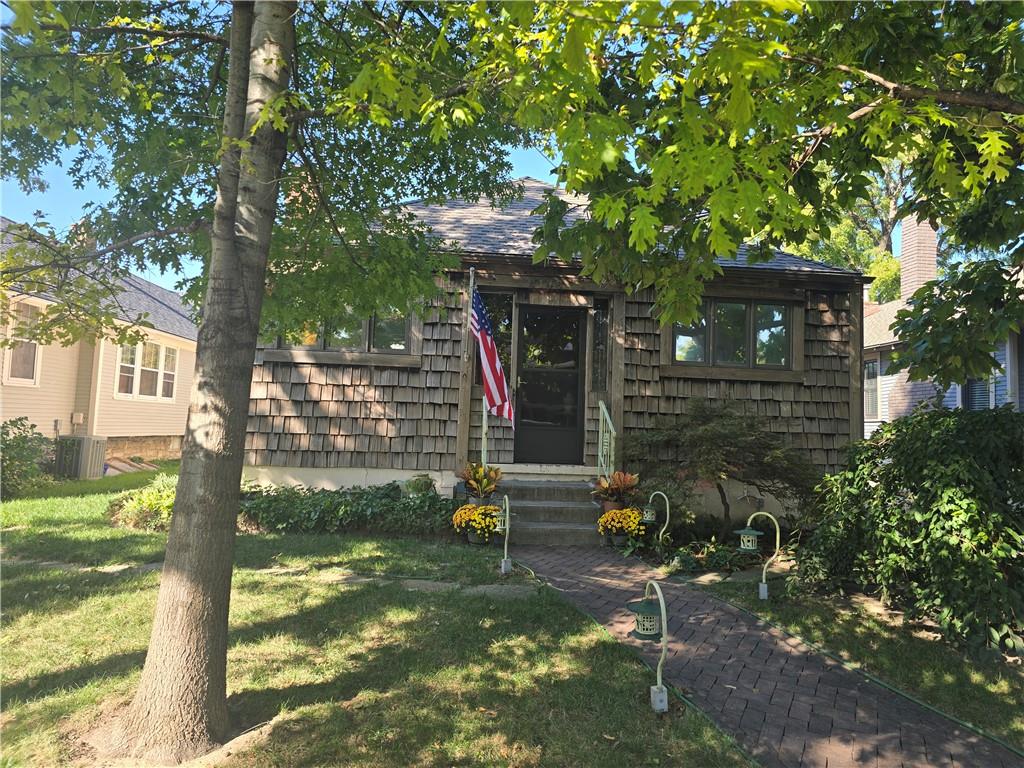 2106 Erie Street Property Photo 1