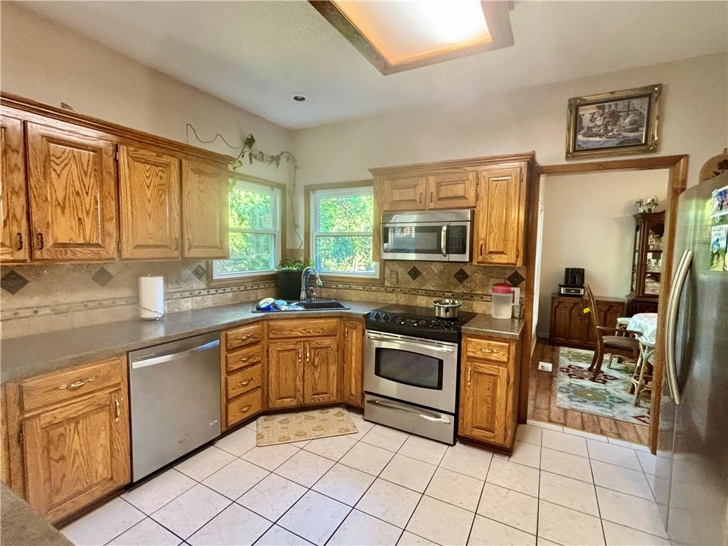 6805 Noland Road Property Photo 4
