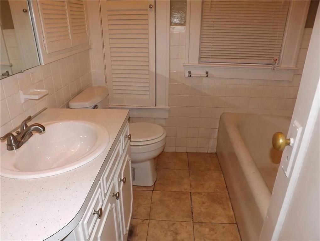 340 Elmwood Avenue Property Photo 6