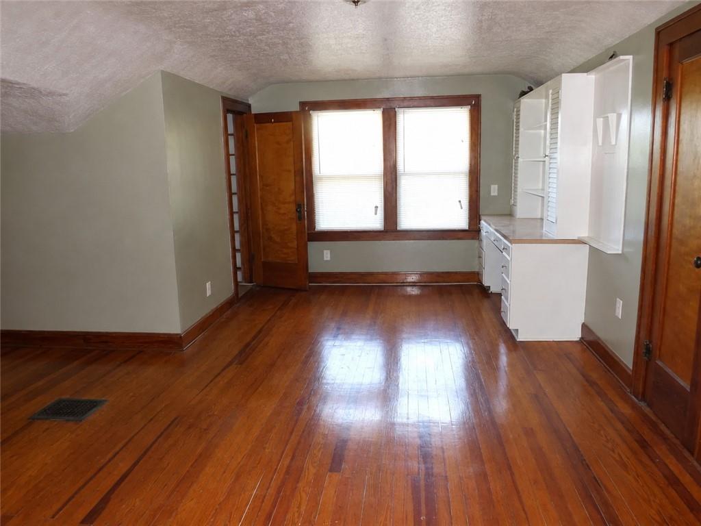 340 Elmwood Avenue Property Photo 9