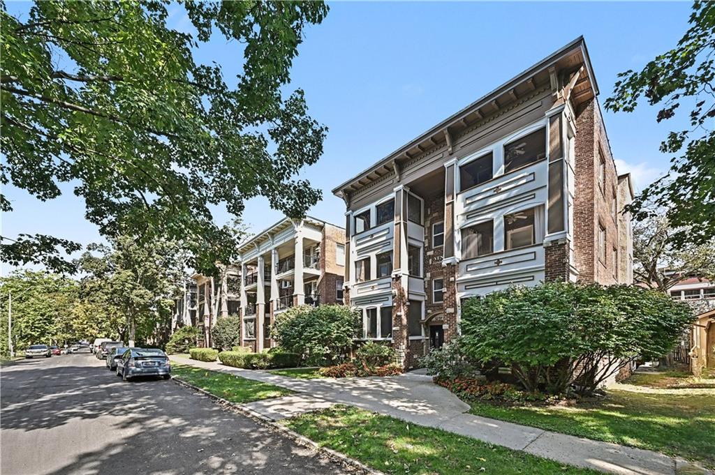 5129 Wyandotte Street Property Photo 3