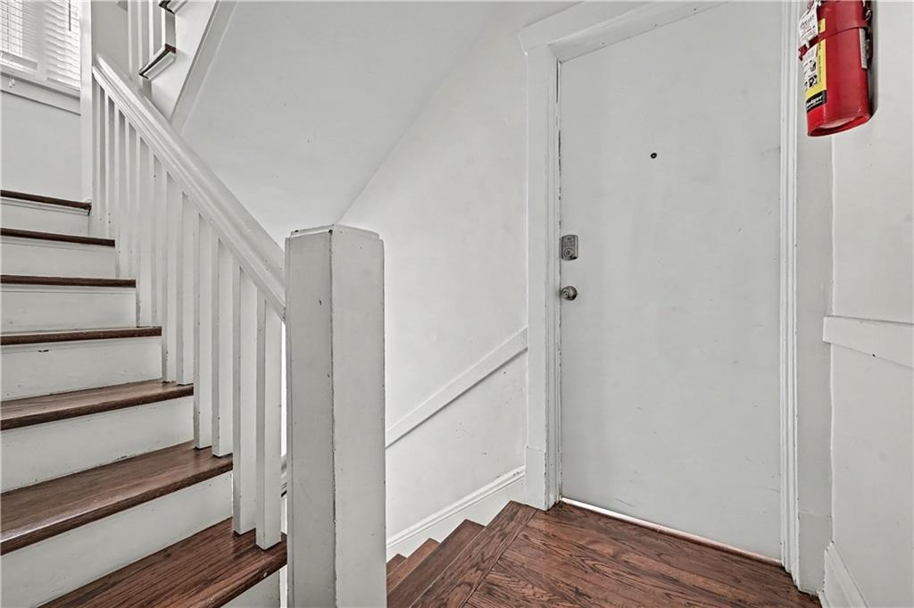 5129 Wyandotte Street Property Photo 5
