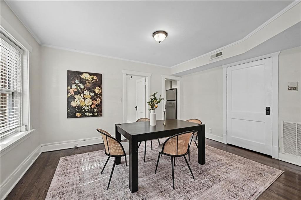 5129 Wyandotte Street Property Photo 12