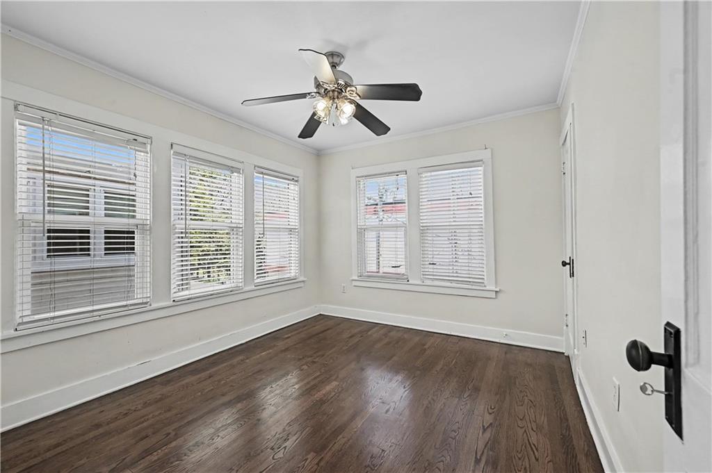 5129 Wyandotte Street Property Photo 17