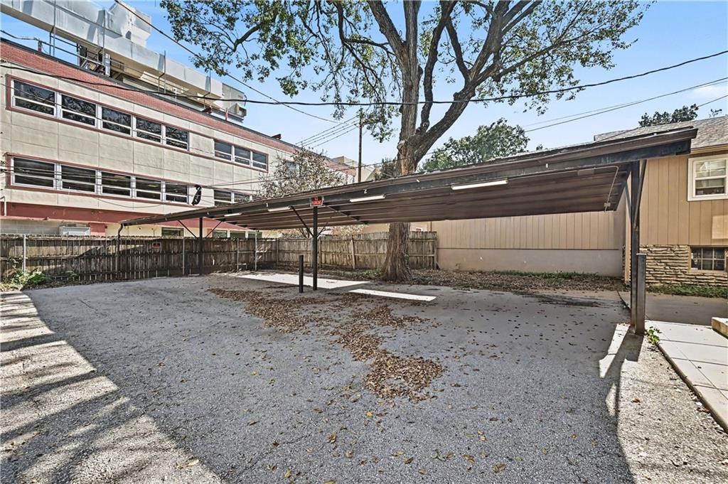 5129 Wyandotte Street Property Photo 22