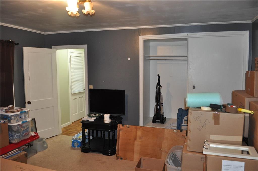 101 S Young Avenue Property Photo 12
