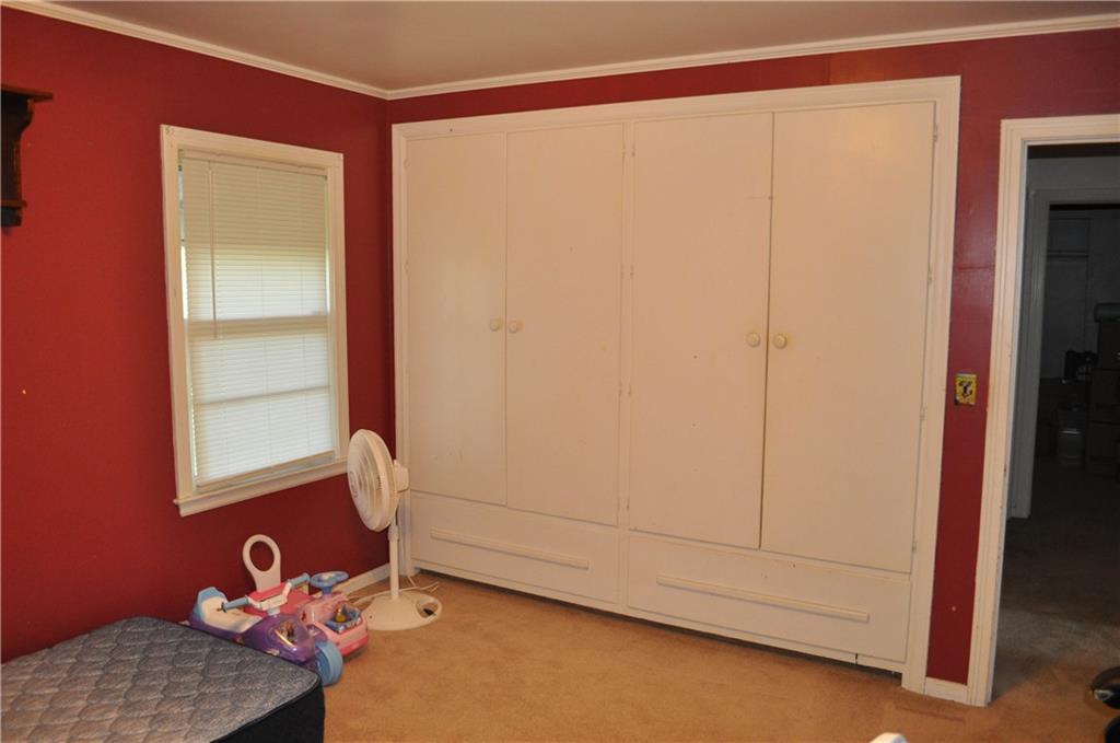 101 S Young Avenue Property Photo 14