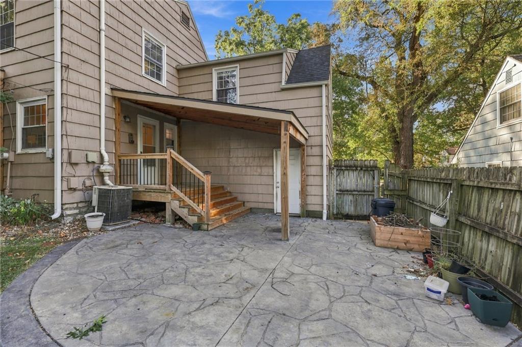 1264 W Gregory Boulevard Property Photo 25