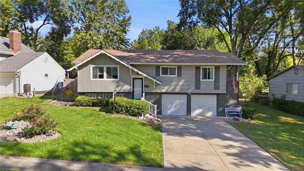 1700 Ne 67th Place Property Photo 1