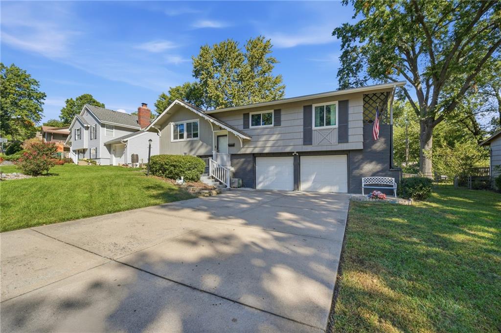 1700 Ne 67th Place Property Photo 4
