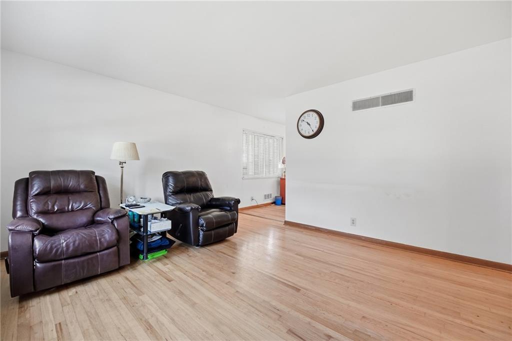 1700 Ne 67th Place Property Photo 11