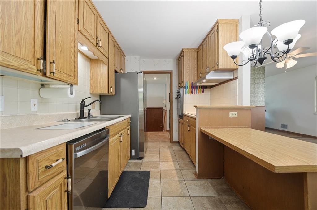 1700 Ne 67th Place Property Photo 15