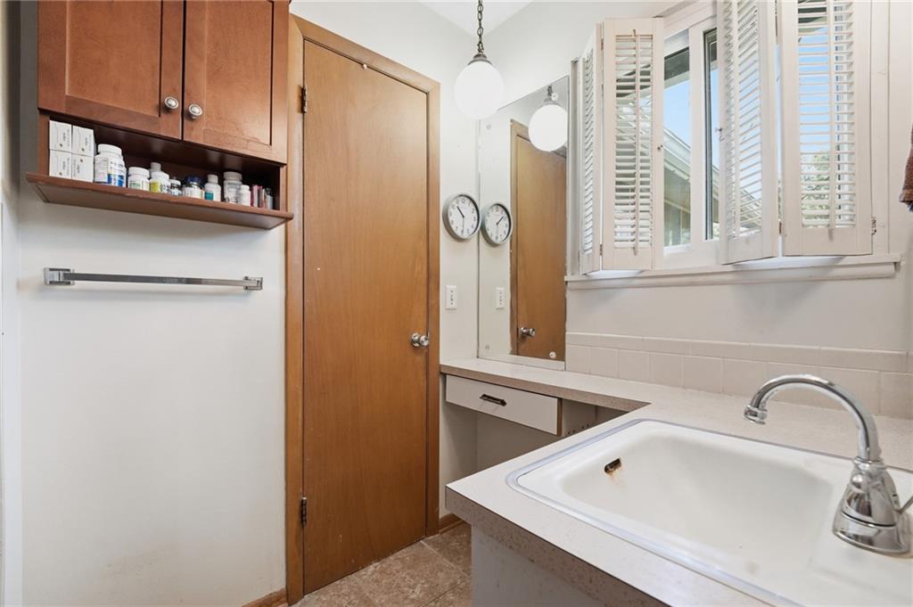 1700 Ne 67th Place Property Photo 25