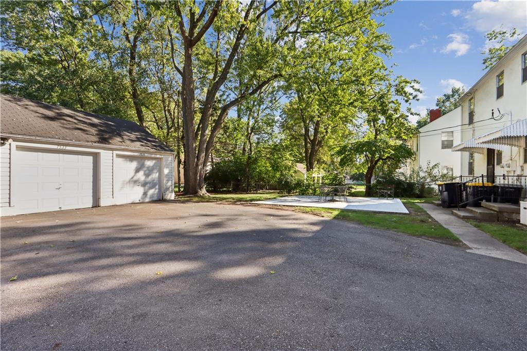7533 Wyoming Street Property Photo 15