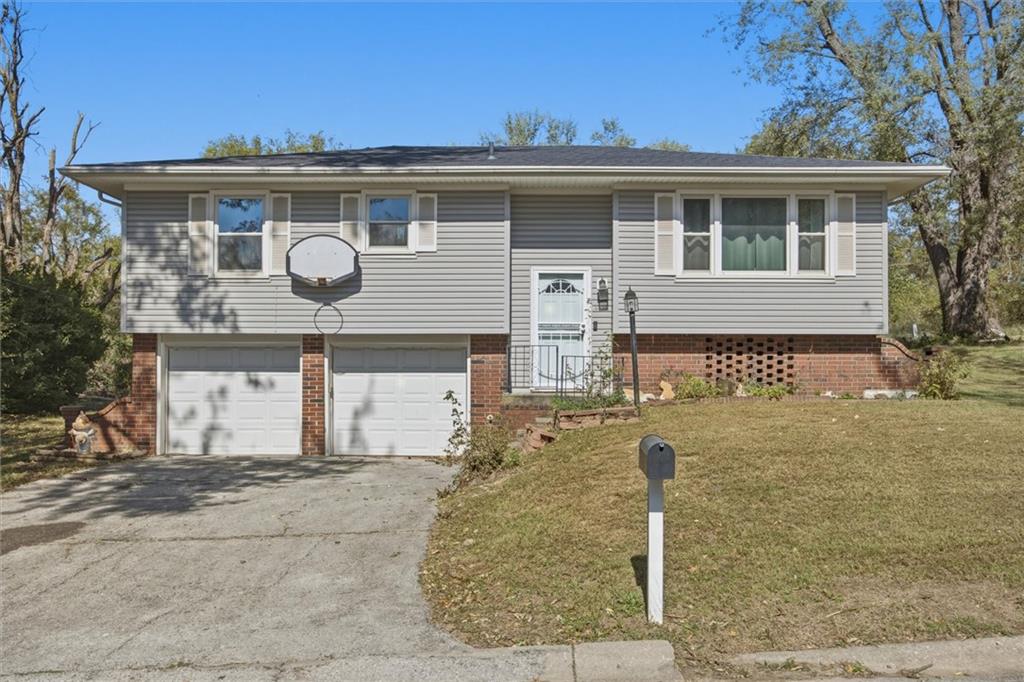 5538 Webster Avenue Property Photo 1