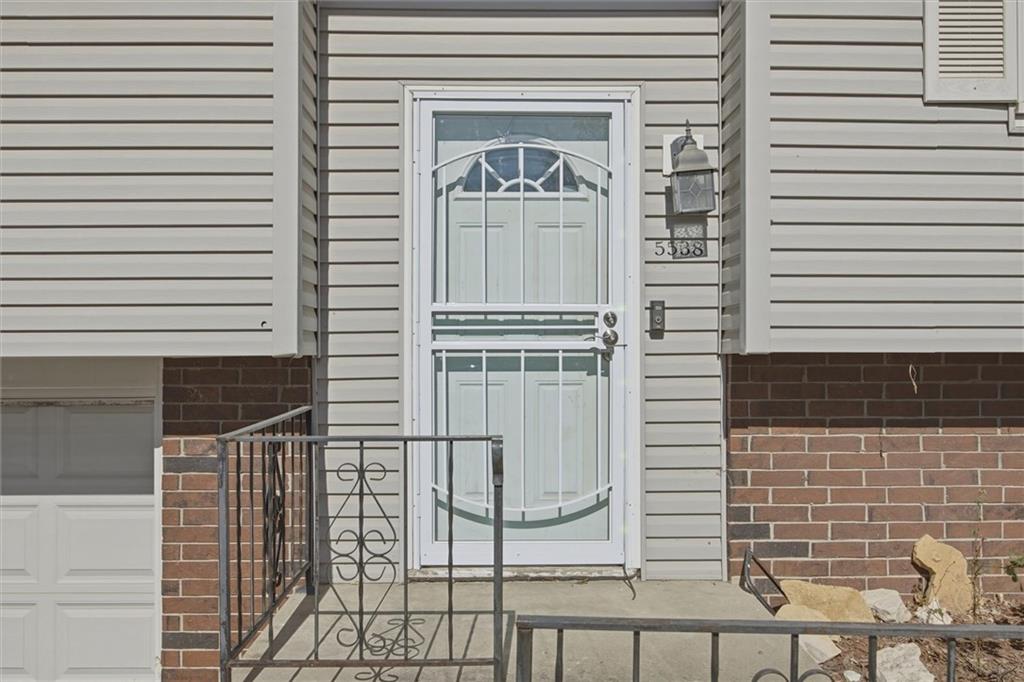 5538 Webster Avenue Property Photo 3