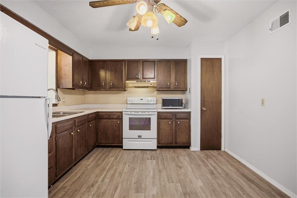 5538 Webster Avenue Property Photo 8