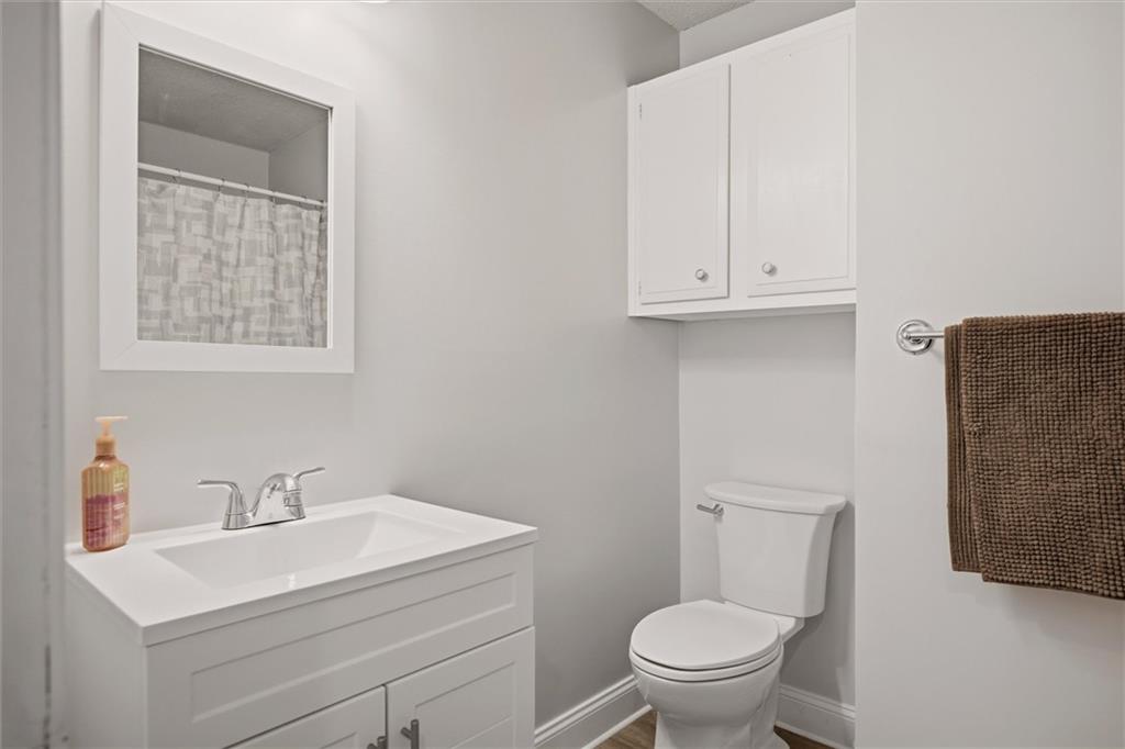 5538 Webster Avenue Property Photo 15