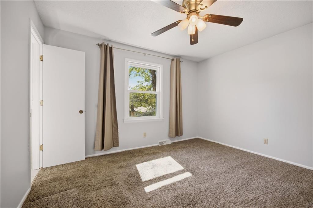 5538 Webster Avenue Property Photo 18