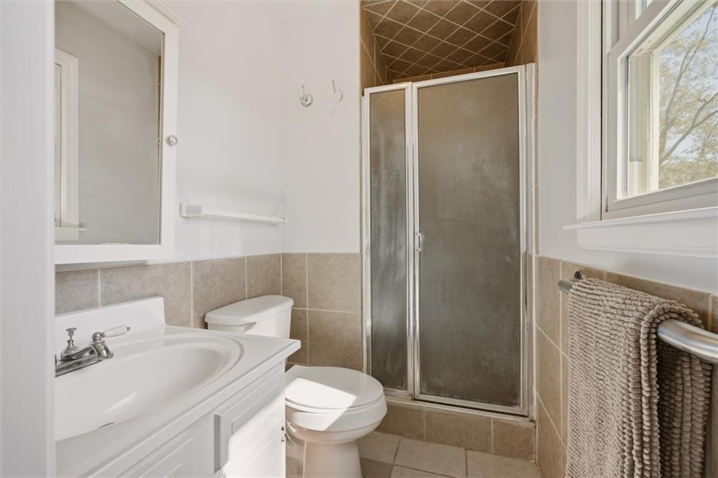 5538 Webster Avenue Property Photo 20