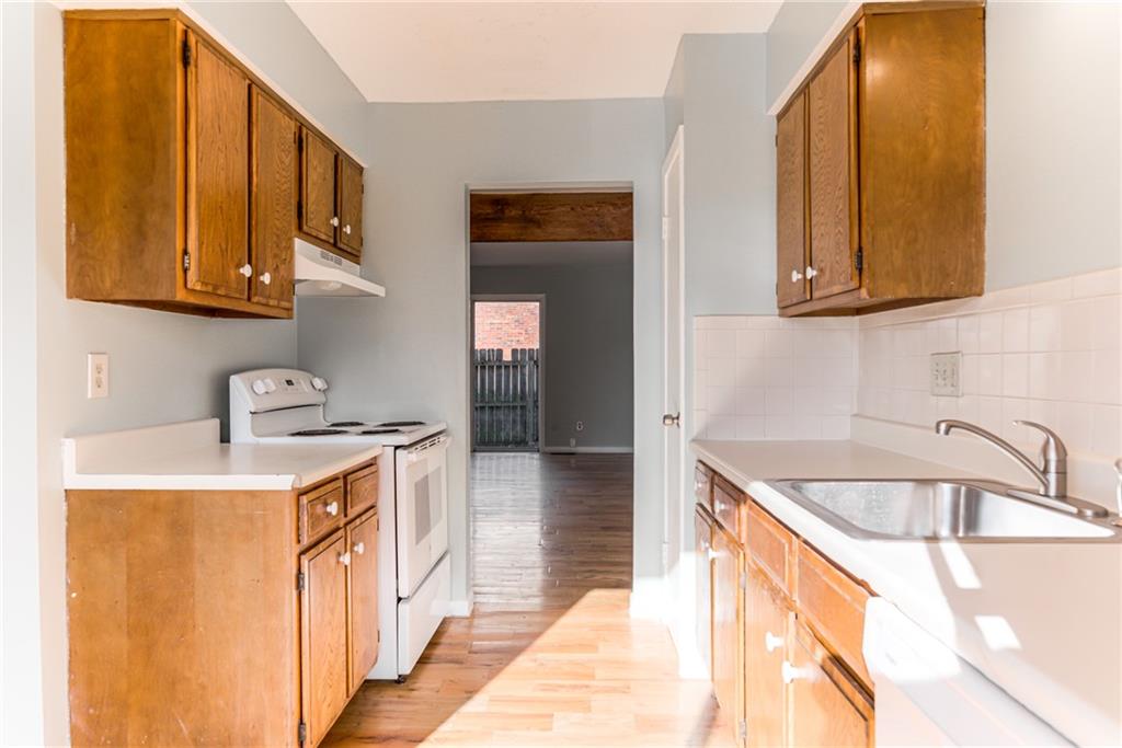 11250 College Avenue Property Photo 3