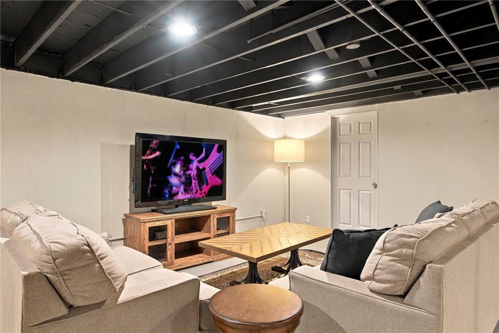 11169 Benson Street Property Photo 24