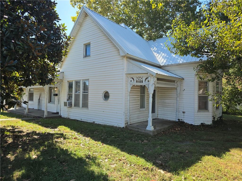 114 W Joe Davis Street Property Photo 1