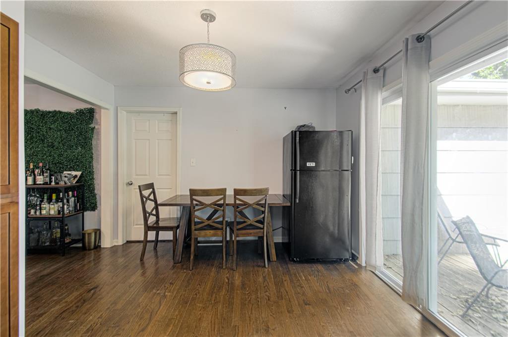8003 Charlotte Street Property Photo 12