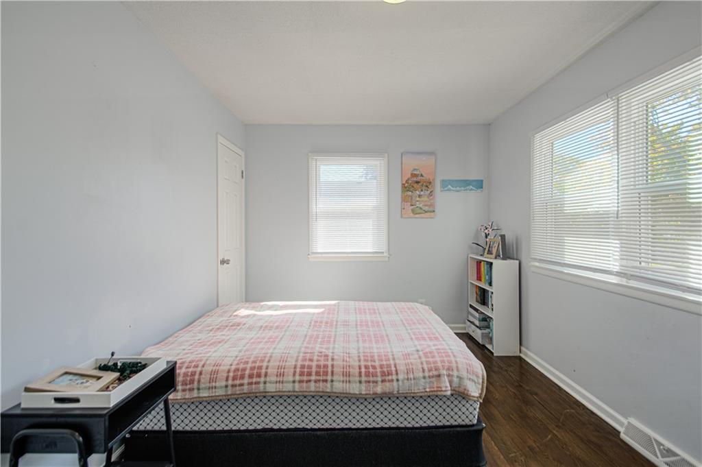 8003 Charlotte Street Property Photo 14