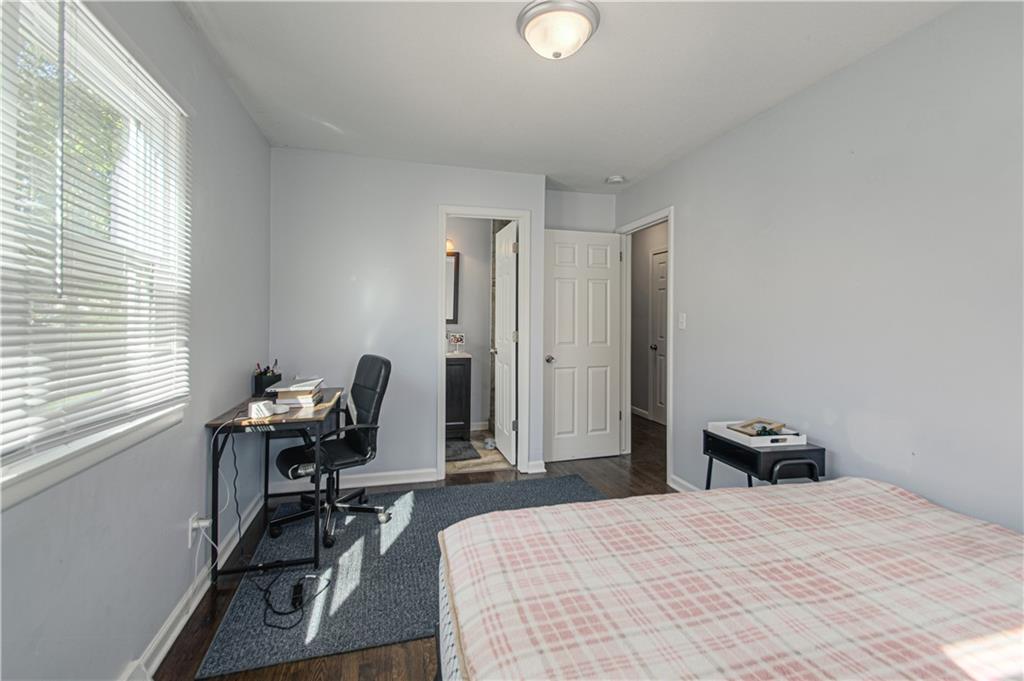 8003 Charlotte Street Property Photo 15