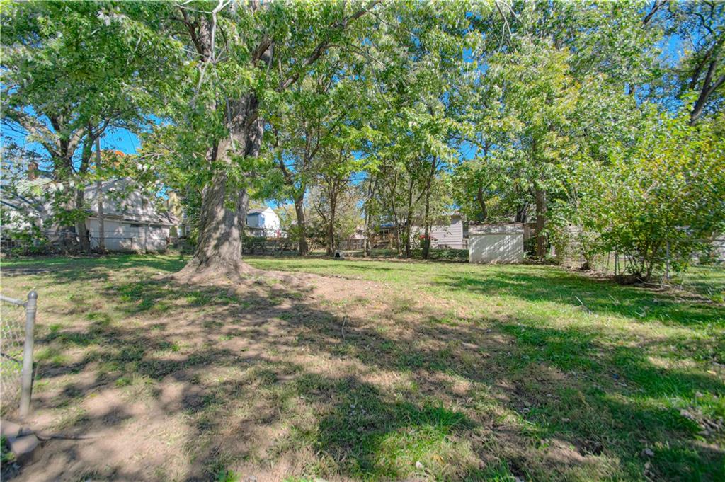 8003 Charlotte Street Property Photo 30