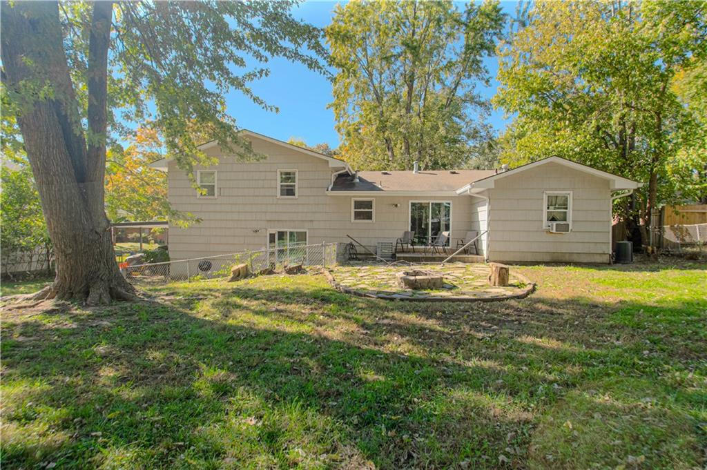 8003 Charlotte Street Property Photo 32