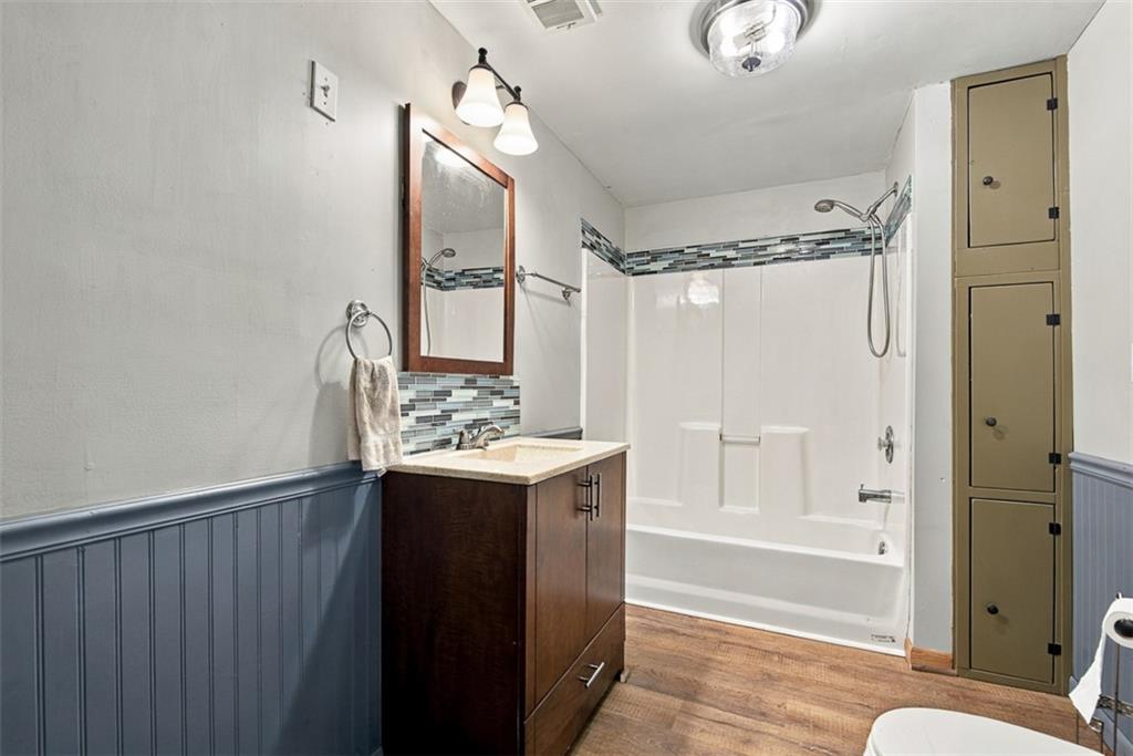 414 Elm Street Property Photo 15