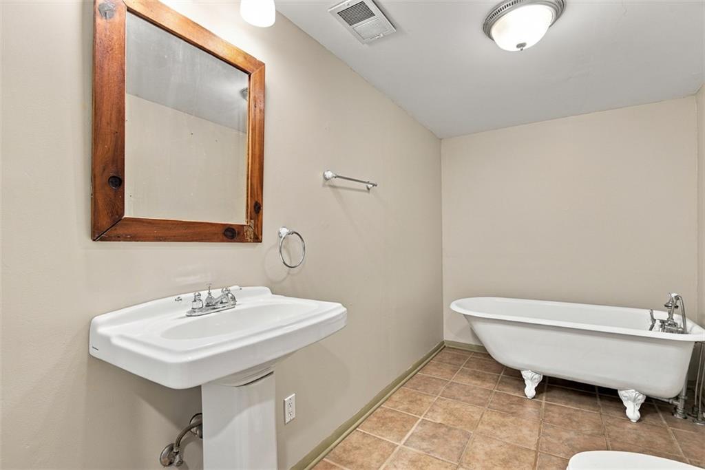 414 Elm Street Property Photo 20