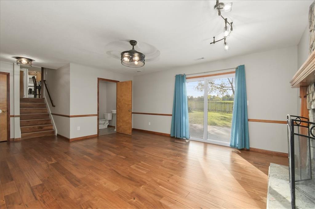 1628 Ne Auburn Drive Property Photo 16