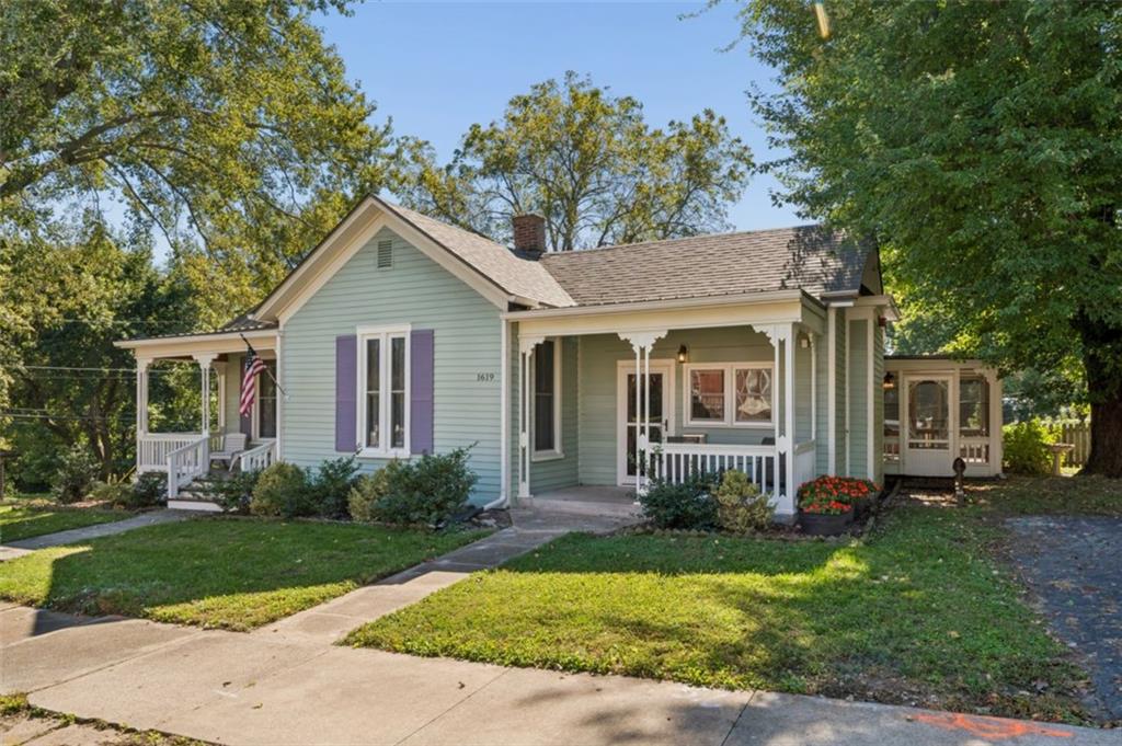 1619 State Street Property Photo 2