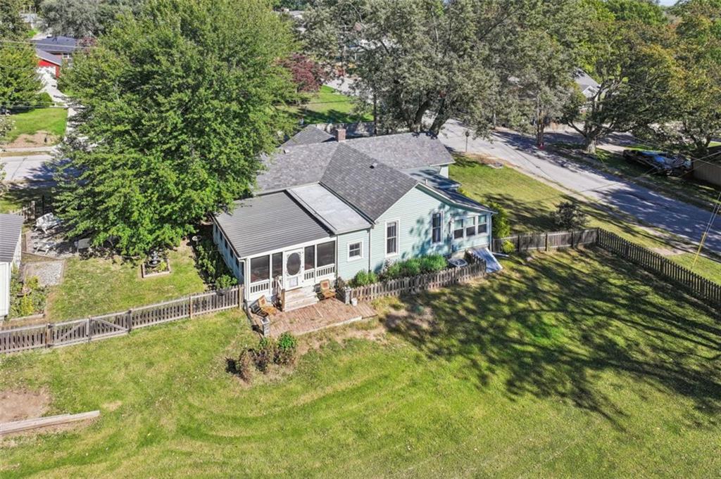 1619 State Street Property Photo 3