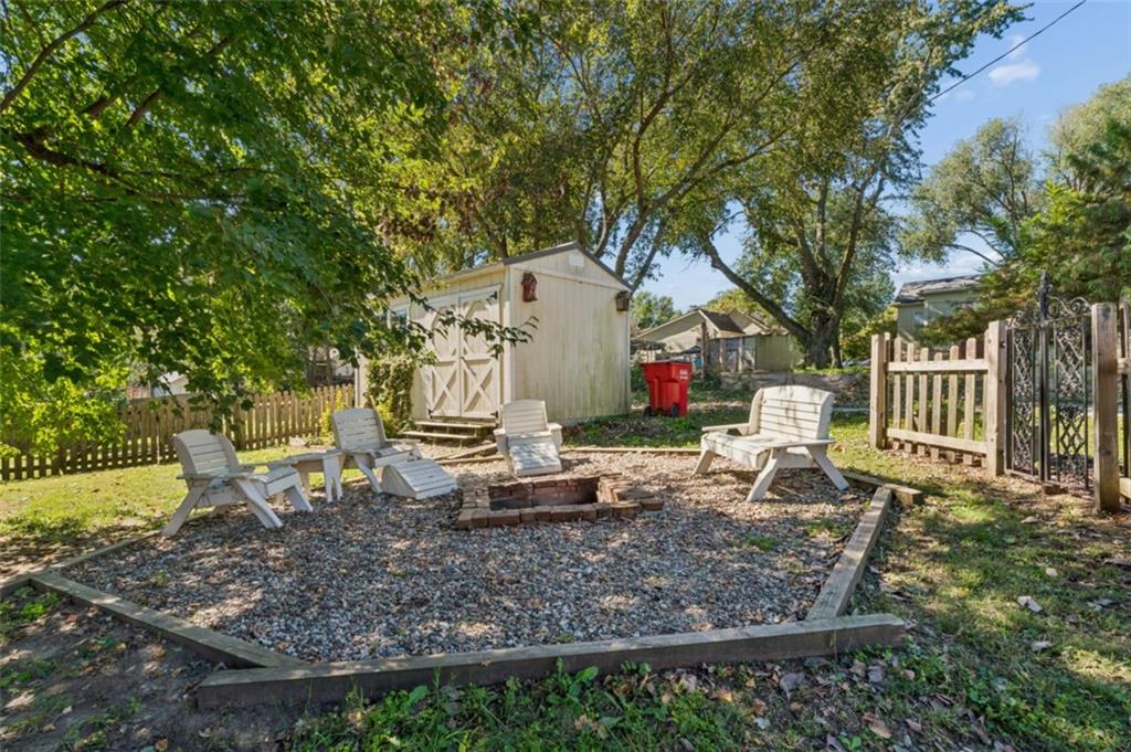 1619 State Street Property Photo 18