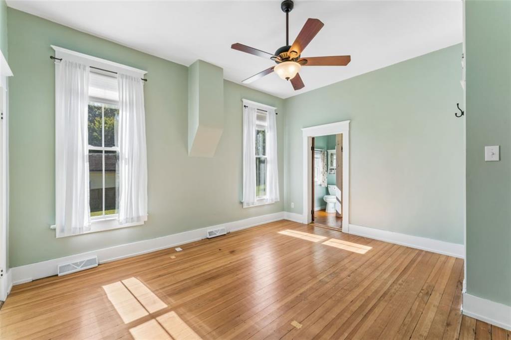 1619 State Street Property Photo 24