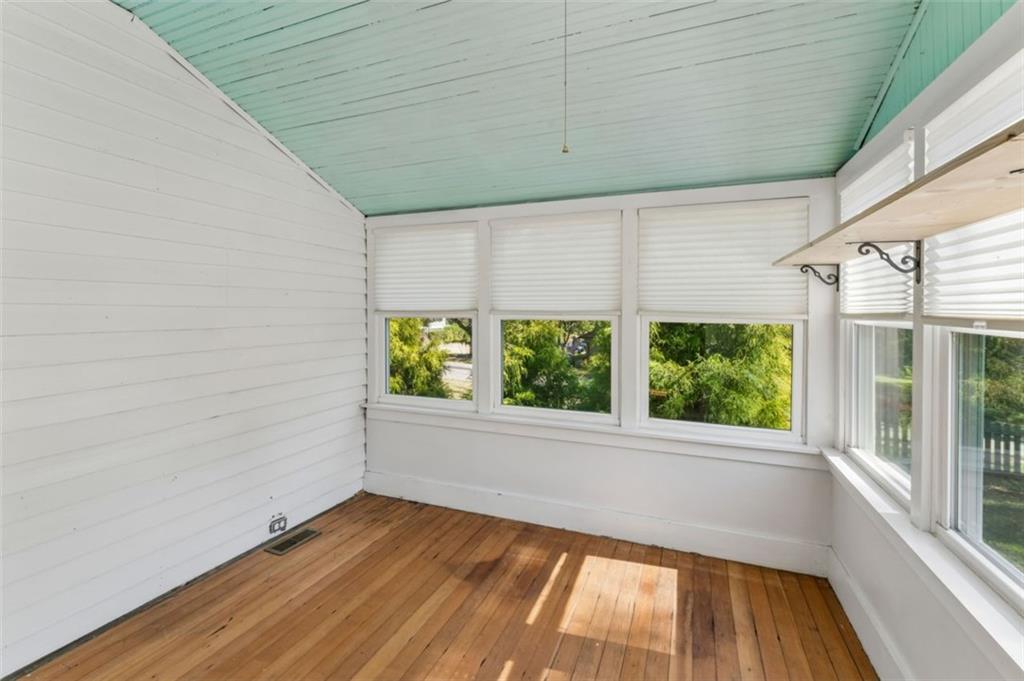 1619 State Street Property Photo 26