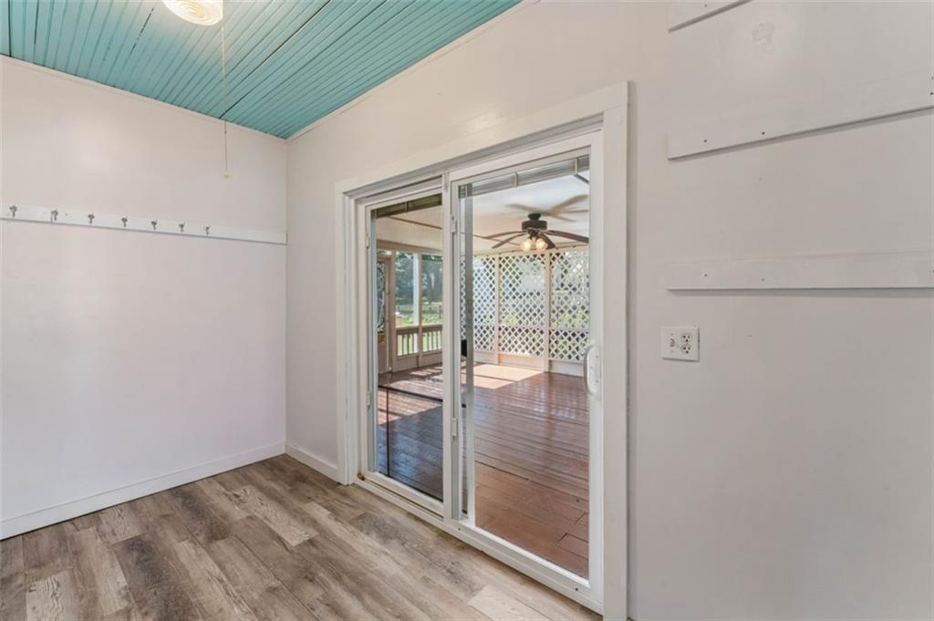 1619 State Street Property Photo 30