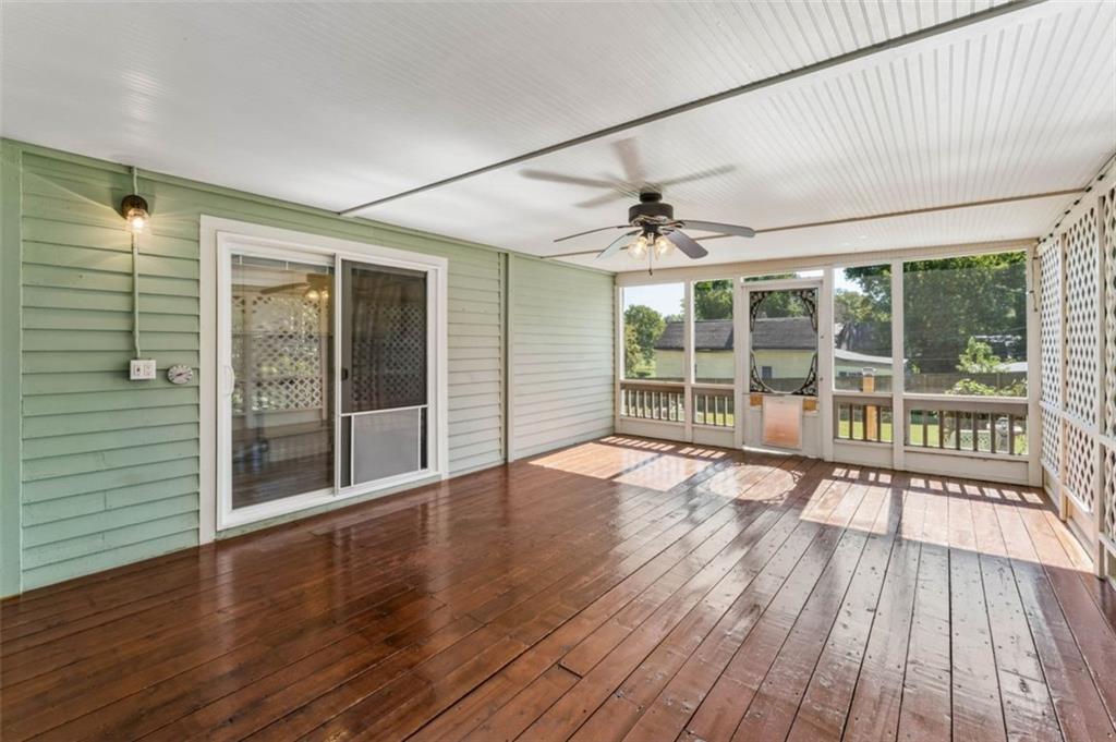 1619 State Street Property Photo 31