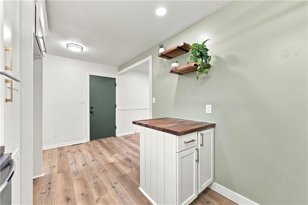 15401 E 36th Street Property Photo 13
