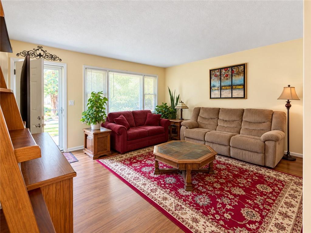 7833 Lathrop Court Property Photo 4