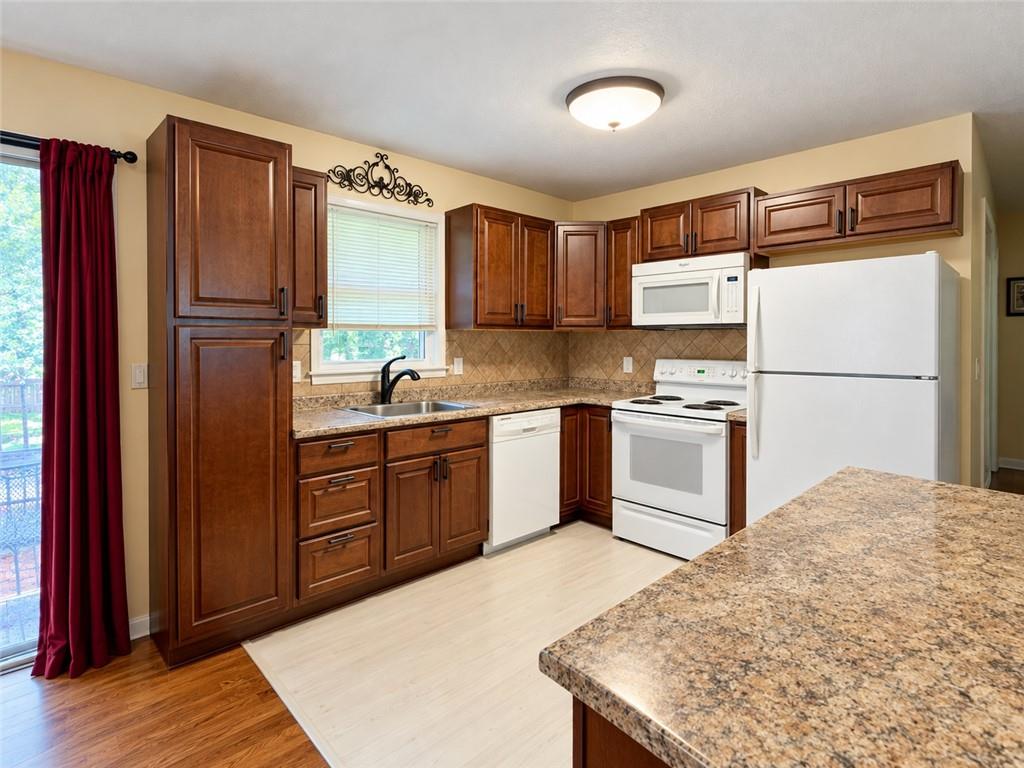 7833 Lathrop Court Property Photo 6