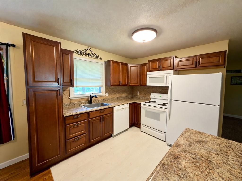 7833 Lathrop Court Property Photo 7