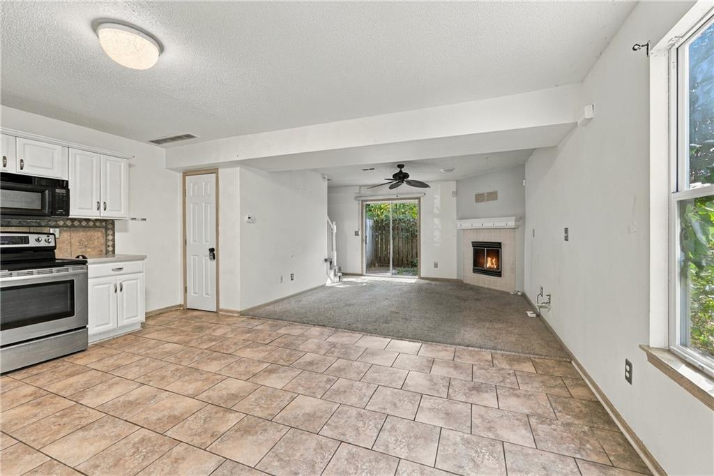 15521 E 48th Street Property Photo 6